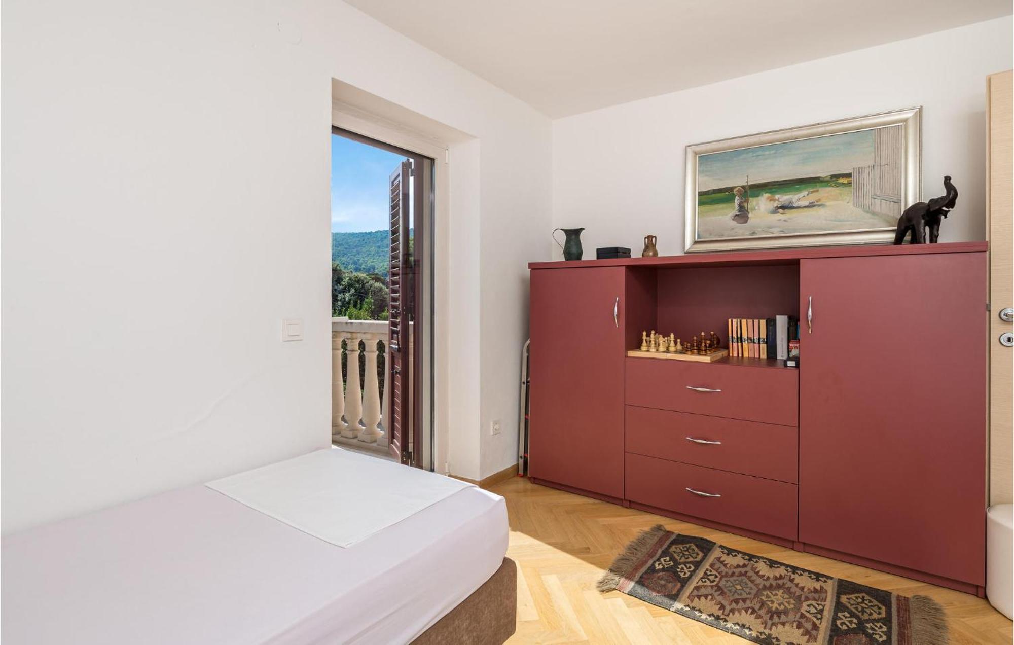 2 Bedroom Awesome Apartment In Veli Losinj Exterior photo
